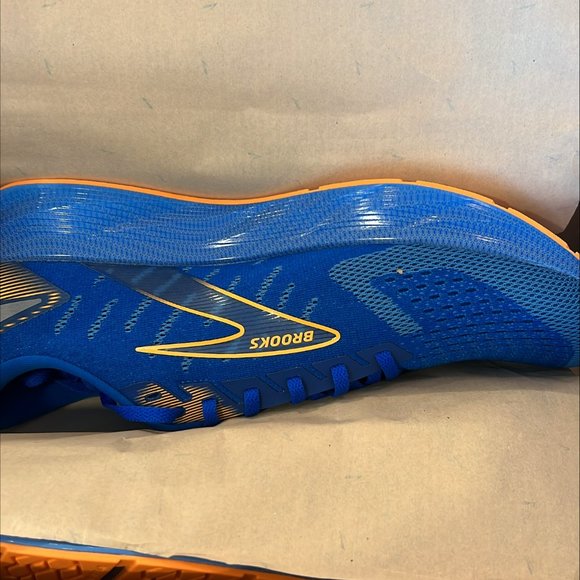 Brooks Levitate 6 size 12 - Picture 6 of 6